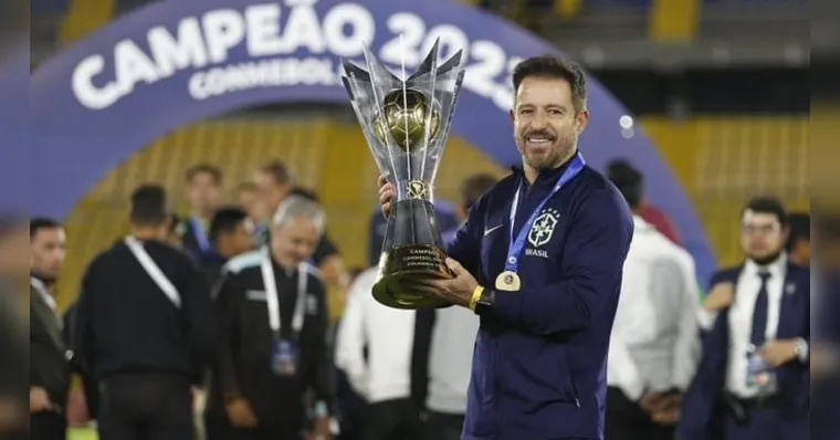 Imagem ilustrativa da notícia Ramon assume Seleção e tenta repetir roteiro de Scaloni