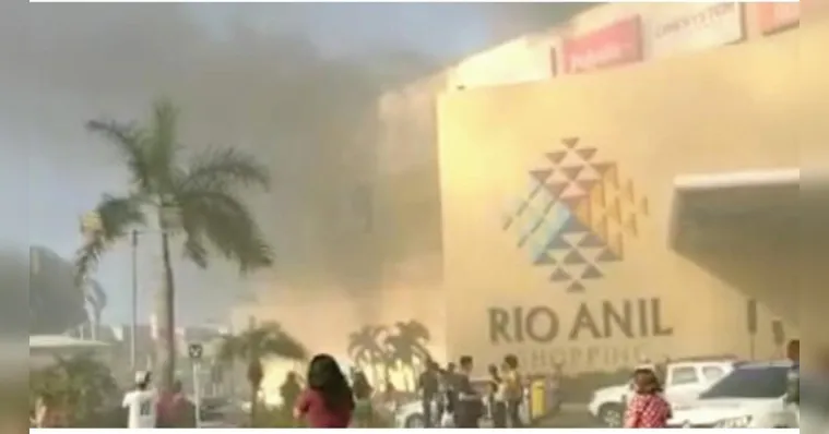 Imagem ilustrativa da notícia Shopping do MA cobrou estacionamento em meio a incêndio 