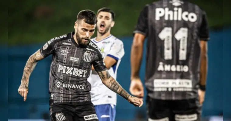 Imagem ilustrativa da notícia Com Lucas Lima inspirado, Santos goleia a Portuguesa