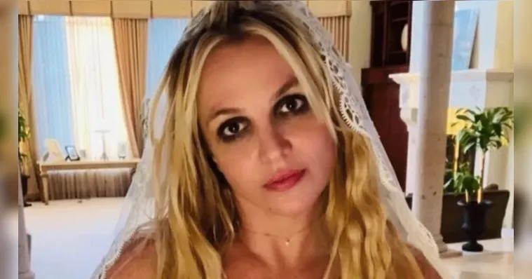 Imagem ilustrativa da notícia "Não estou tendo um colapso", diz Britney Spears após susto