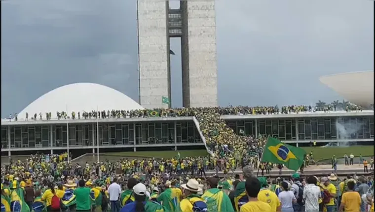 Imagem ilustrativa da notícia Vídeo: Terroristas invadem Congresso, STF e Planalto