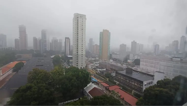 Imagem ilustrativa da notícia Chuva causa alagamentos e transtornos na Grande Belém