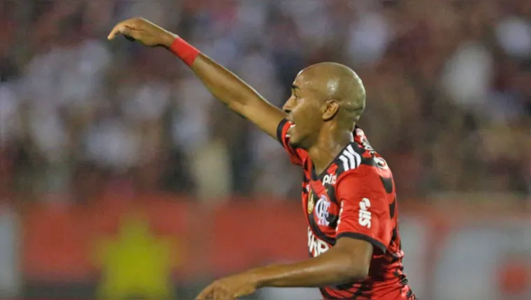 Imagem ilustrativa da notícia Flamengo empata com Bangu com gol de Lorran, de 16 anos