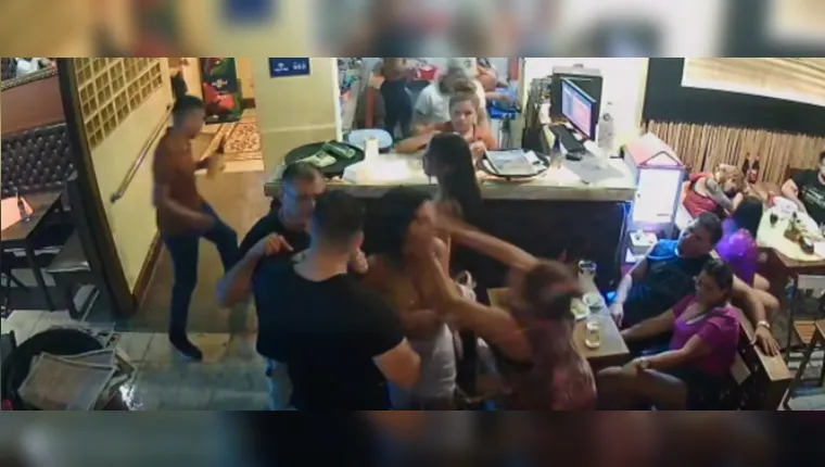 Imagem ilustrativa da notícia Vídeo: ex-deputada paraense é agredida em restaurante 