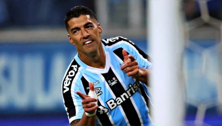Imagem ilustrativa da notícia Suárez faz três na estreia; Grêmio goleia e conquista Recopa