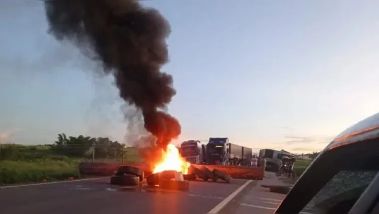 Imagem ilustrativa da notícia PA: rodovias federais são liberadas após bloqueios golpistas