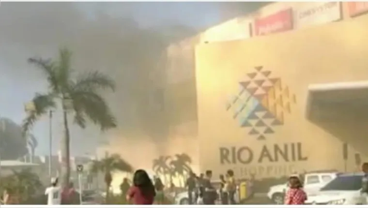 Imagem ilustrativa da notícia Shopping do MA cobrou estacionamento em meio a incêndio 