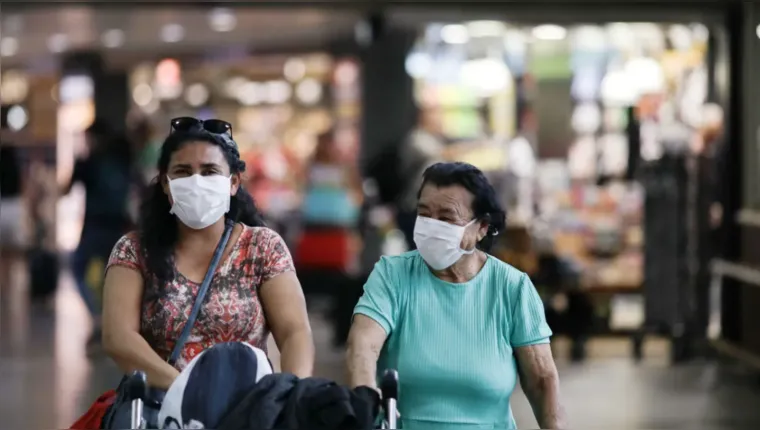 Imagem ilustrativa da notícia Uso de máscaras em aviões deixa de ser obrigatório no Brasil