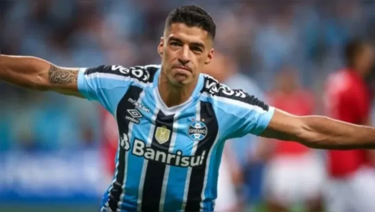 Imagem ilustrativa da notícia Com passe de Suárez, Grêmio vence e se mantém 100%