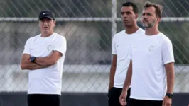 Cuca e ficou dois jogos apenas uma semana no comando técnico do Corinthians