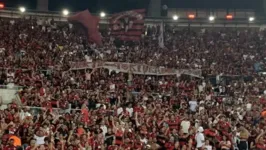 Faixa exibida por torcedores do Flamengo no clássico contra o Fluminense, pelo jogo de ida da final do Carioca 2023.