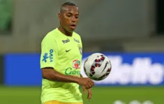 O jogador Robinho pode ser preso pelo crime de estupro.