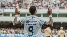 Com Mário Sergio em campo (camisa 9), Papão precisa da vitória para seguir vivo na Copa Verde