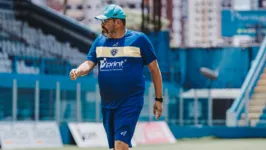 Enquanto o novo treinador não assume a equipe, Wilton Bezerra comandará o Paysandu na estreia da Série C.