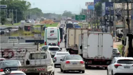 Imagem ilustrativa da notícia Pista do BRT é interditada para instalação de passarela