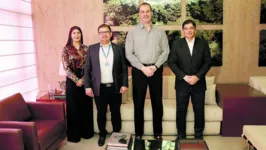 Na visita à sede da RBA, Milton conversou com o presidente do grupo RBA, Camilo Centeno (dir.), além do diretor comercial da empresa de comunicação, Nilton Lobato e a executiva de negócios do DIÁRIO, Patrícia Tupinambá