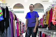 Segundo a gerente da loja, Izabel Pio, de 37 anos, a loja inaugurou há 2 meses e todas as contratações são de carteira assinada.