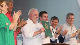 Lula durante evento em que assinou a MP para a retomada do Minha Casa, Minha Vida.