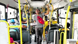 Vendedor de bombom em ônibus - Edie Cruz