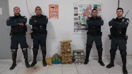 Imagem ilustrativa da notícia PM apreende mais de 5 kg de droga a bordo de van no Pará