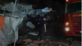 Imagem ilustrativa da notícia Incêndio se espalha e atinge barracas de ambulantes em Belém