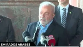 Presidente Lula em coletiva de imprensa em Abu Dhabi, nos Emirados Árabes, neste domingo (16)