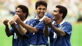 Mazinho, Bebeto e Romário, juntos na conquista do Tetracampeonato Mundial