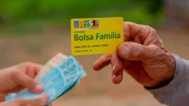 Para ser elegível ao Bolsa Família, a família precisa ter renda mensal de até R$ 218 por pessoa