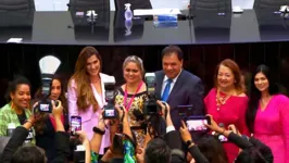 Imagem ilustrativa da notícia Deputadas entregam medalha Isa Cunha para mulheres do Pará