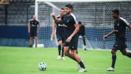 Volante atualmente é reserva na equipe de Marcelo Cabo