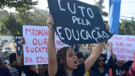 A implementação de mudanças no ensino médio foi alvo de protestos de estudantes por todo o Brasil