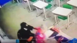 Imagem ilustrativa da notícia Vídeo: polícia divulga imagens do esfaqueamento na escola 