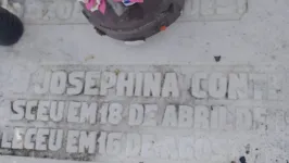 Lapide da Josephina no cemitério