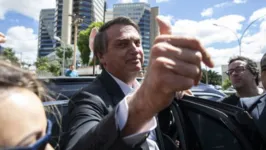 O ex-presidente Jair Bolsonaro e sua esposa, Michele Bolsonaro, tiveram os celulares apreendidos durante a operação Venire, da Polícia Federal