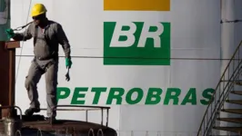 Imagem ilustrativa da notícia Petrobras vai revisar processos de desinvestimentos