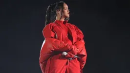 Rihanna ainda anunciou ao mundo que estava grávida durante o show