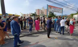 Imagem ilustrativa da notícia Professora trancou bebês em banheiro para salvar vidas