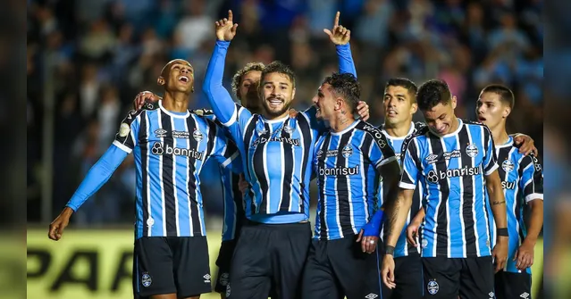 Imagem ilustrativa da notícia Grêmio vence apesar de mais um pênalti perdido por Suarez