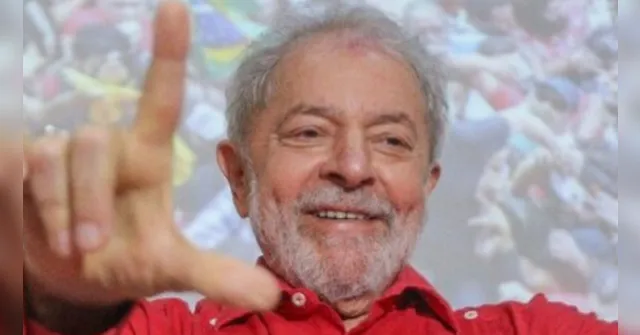 Imagem ilustrativa da notícia Lula assina assina piso de R$ 4,7 mil para enfermeiros