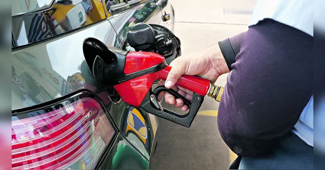 Imagem ilustrativa da notícia Confaz define ICMS de R$ 1,22 para gasolina e etanol anidro