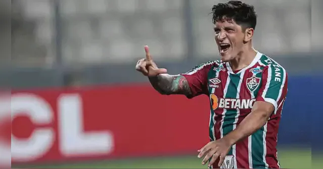 Imagem ilustrativa da notícia Fluzão vira com 2 de Cano e vence na estreia de Marcelo