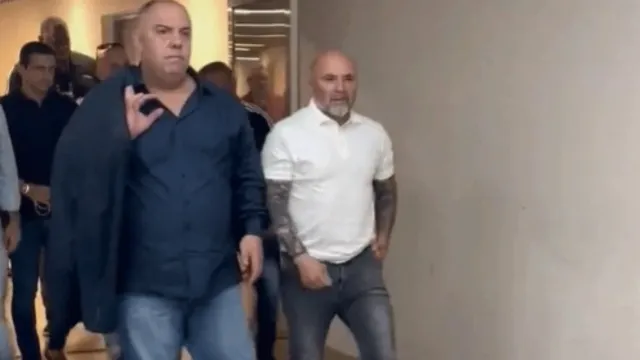 Imagem ilustrativa da notícia Vídeo: Sampaoli vive intensamente primeiro dia de Flamengo