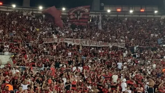 Imagem ilustrativa da notícia Torcedores do Flamengo são punidos após faixa contra tortura