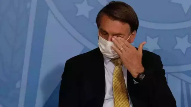 Imagem ilustrativa da notícia Bolsonaro ensaia discurso de vítima e deve recorrer ao STF