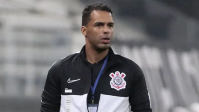 Imagem ilustrativa da notícia Corinthians demite técnico antes de pegar o Clube do Remo