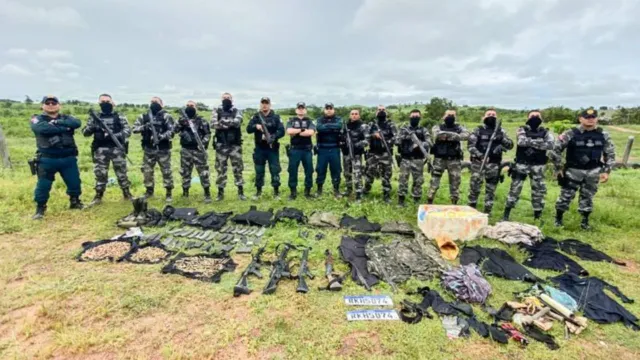 Imagem ilustrativa da notícia PM apreende fuzis, 500 munições e explosivos em Jacundá