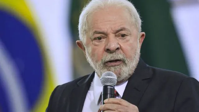 Imagem ilustrativa da notícia Presidente Lula estuda "despolitizar" as forças armadas
