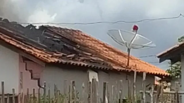 Imagem ilustrativa da notícia Vídeo: homem incendeia casa em Cametá e motivo seria ciúmes