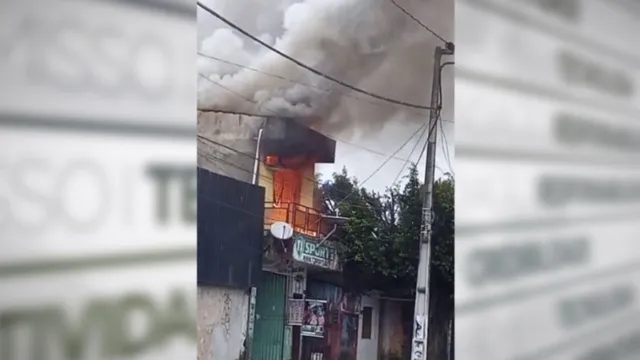 Imagem ilustrativa da notícia Casa é atingida por incêndio em Belém. Veja o vídeo!