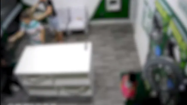 Imagem ilustrativa da notícia Vídeo: casal é assaltado dentro de lavanderia em Ananindeua